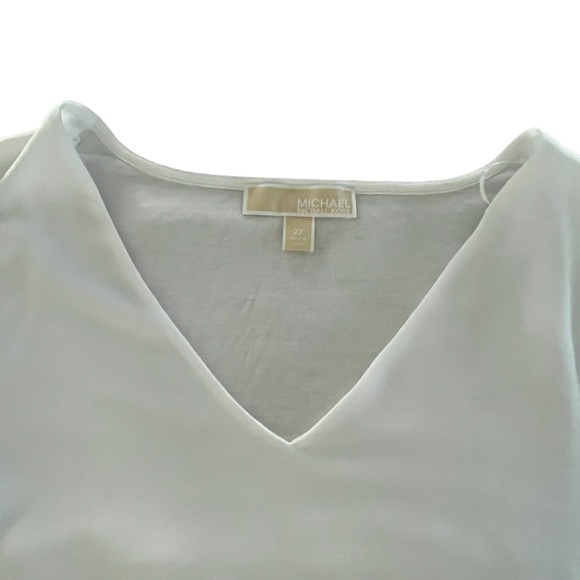 Michael Kors V-Neck White Blouse Size 2X - Picture 4 of 4